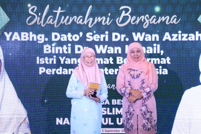 Terima Kunjungan Istri PM Malaysia, Khofifah Bahas Penguatan Program Community Learning Centre untuk Pendidikan Anak Pekerja Migran Indonesia