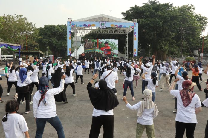 Acara Puncak HUT ke 42 MAPPI, Senam Bersama Warga Surabaya