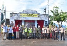 TNI-Polri Cek Pos Pam Natal di Wisata Bahari Lamongan