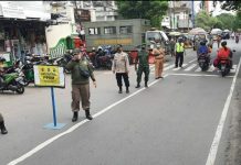 10 Pelanggar Berhasil Dijaring Petugas Yustisi Prokes Kecamatan Semampir Yustisi Prokes