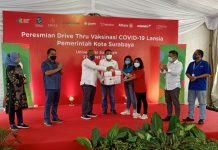 Pos Pelayanan Vaksinasi COVID-19 Drive-Thru Pertama di Jawa Timur, Resmi Beroperasi Vaksinasi