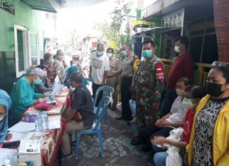 70 Warga Jalan Kalongan Di Vaksin Satgas Covid Kalongan Surabaya