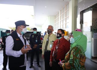 Keliling Empat Rumah Sakit, Wali Kota Surabaya Eri Cahyadi Cek Ketersediaan BOR Sudah 100 Persen Rumah Sakit Islam Surabaya