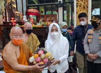 Perayaan Hari Waisak 2565 di Mahavira Trowulan Mojokerto