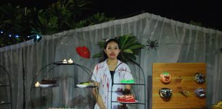 Rayakan Halloween, makan malam ditemani hantu suster ngesot swiss-belinn airport juanda surabaya