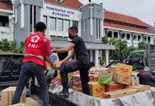 Wali Kota Eri Kirim Kendaraan Berat dan Logistik, Bantu Penanganan Erupsi Gunung Semeru Walikota Surabaya Eri Cahyadi