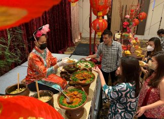 Lontong Cap Gomeh Ala Deka Hotel Surabaya HR Muhammad Menyambut Chinese New Year Deka Hotel Surabaya