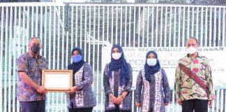 Berhasil Bina Sekolah Lain, Sembilan Sekolah di Surabaya Dapat Penghargaan Adiwiyata Mandiri dari KLHK Pemkota Surabaya