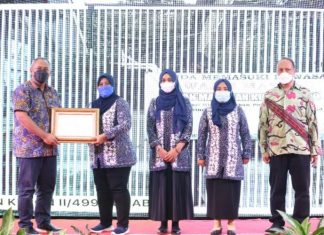 Berhasil Bina Sekolah Lain, Sembilan Sekolah di Surabaya Dapat Penghargaan Adiwiyata Mandiri dari KLHK Pemkota Surabaya