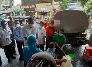 Pasar Tradisional di Surabaya Dipasok Minyak Goreng Curah