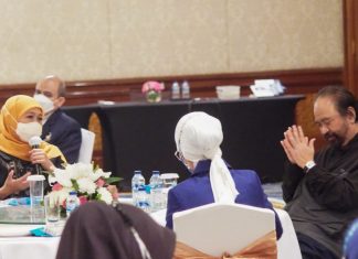 Silaturahmi dengan Surya Paloh, Khofifah Jelaskan Pertumbuhan Ekonomi dan Penurunan Kemiskinan di Jatim