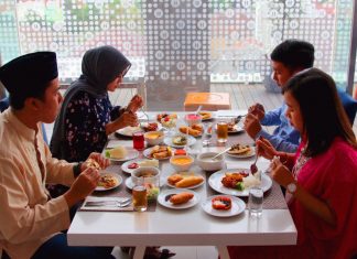 Harris Gubeng Menyajikan Menu Andalan Buka Puasa dan Door Prize Logam Mulia Setiap Harinya Harris Gubeng Surabaya