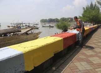 Tarik Wisatawan, Pantai Nambangan Surabaya Dibikin Lebih Berwarna