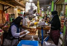Keliling ke Pasar-pasar, Pemkot Surabaya bersama BPOM Awasi Keamanan Pangan Selama Ramadan
