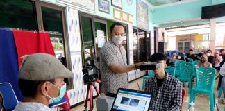 Jangkau Pelayanan Perekaman KTP Elektronik di Perkampungan, Pemkot Surabaya Jemput Bola Datangi Warga