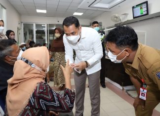 Sidak Pelayanan RSUD dr Soewandhie, Wali Kota Surabaya Serap Masukan dari Pasien