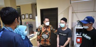 Jenguk Korban Korban Laka Bus Tol Sumo di Sejumlah RS, Wali Kota Eri Cahyadi Minta Penanganan Terbaik