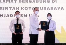 Sah, Wali Kota Eri Cahyadi Serahkan SK PPPK 470 Guru SD dan SMP se-Surabaya
