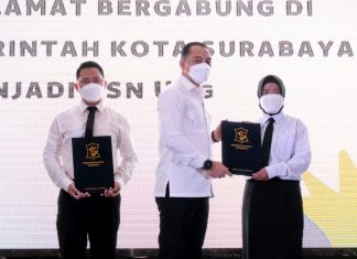 Sah, Wali Kota Eri Cahyadi Serahkan SK PPPK 470 Guru SD dan SMP se-Surabaya