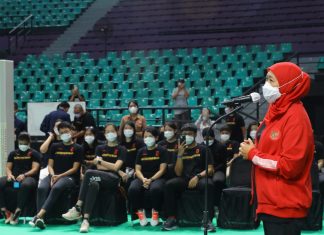 Lepas Kontingen Timnas Basket Putri ke SEA Games XXXI Vietnam, Gubernur Khofifah Optimis Raih ‘Medali Naik Kelas’