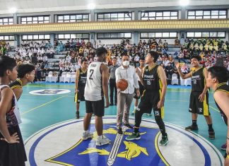 Buka Kejuaraan Bola Basket Antar Pelajar Surabaya, Wali Kota Eri Cahyadi Bangun Kekeluargaan Melalui Olahraga