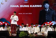 Di Haul Bung Karno, Wali Kota Eri Cahyadi Kumandangkan Yasin dan Tahlil bersama Warga Surabaya