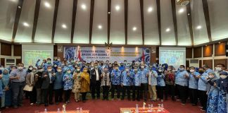 Persakmi Beri Penghargaan Wali Kota Eri Cahyadi, Dinilai Berhasil Tekan Kasus Aktif Covid-19