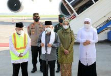 Gubernur Khofifah Dampingi Wapres Ma’ruf Amin Berangkatkan 449 Jemaah Haji Kloter Pertama Asal Jatim