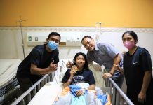 Atlet Tarung Bebas Surabaya Cedera Bahu, Wali Kota Eri Cahyadi Datang Menjenguk ke Jember