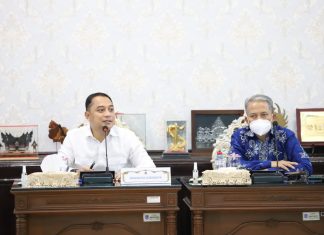 Bersama Tim Ahli, Wali Kota Eri Cahyadi Bahas Capaian Layanan Kepala PD dan Camat