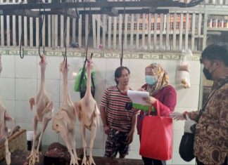 Antisipasi Flu Burung, DKPP Surabaya Ambil Sampel Unggas di Pasar Tradisional