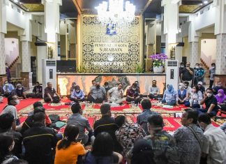 Gaduh di Acara ‘Sambat Nang Cak Eri’, Warga Emosional Saat Adukan Masalah Apartemen