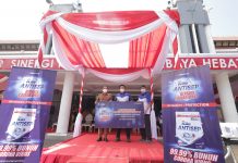 Bantu Lindungi Ribuan Nakes, 3.500 Paket Soklin Antisep Dibagikan ke Puskesmas dan Faskes di Surabaya