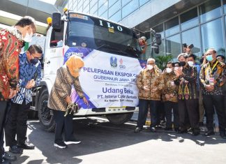Gubernur Khofifah Lepas Ekspor Komoditas Perikanan Jatim ke Republik Dominika dan Jepang