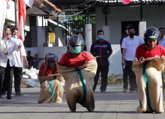 Sambut HUT RI ke-77, Penghuni UPTD Liponsos Keputih Surabaya Lomba Balap Karung