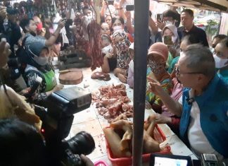 Kunjungi Pasar Dukuh Kupang, Mendag Sebut Harga Bahan Pokok Rata-Rata Sudah Stabil
