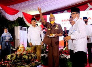 Usai Upacara HUT RI ke 77, Wali Kota Eri Cahyadi Janji Bahagiakan Veteran Surabaya