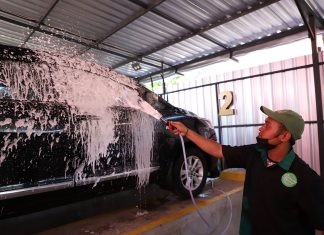Dilengkapi Cuci Mobil dan Kafe, Padat Karya ‘Pelataran Manyar’ Serap Pekerja dari Kalangan Anak Muda