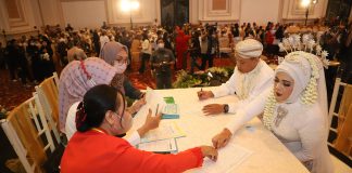 Pemkot Surabaya Gelar Isbat Nikah Massal Termewah dengan Dekor 60 Meter
