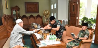 Pangdam V/Brawijaya Melaksanakan Kunjungan ke Ponpes Progresif Bumi Sholawat
