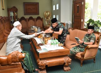Pangdam V/Brawijaya Melaksanakan Kunjungan ke Ponpes Progresif Bumi Sholawat