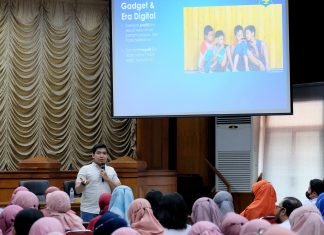 Tangkal Konten Negatif, Pemkot Surabaya Gelar Literasi Digital untuk Guru SMP