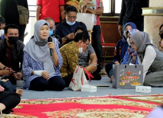 Camat, Lurah, dan Kepala PD di Surabaya Diedukasi Selesaikan Persoalan Warga