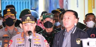 Pangdam V/Brawijaya Dampingi Kapolri dalam Rangka Meninjau Stadion Kanjuruhan Malang Pasca Tragedi Kanjuruhan