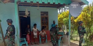 Satgas Yonif 511/DY Door to Door Berikan Layanan Pengobatan Gratis Hankam