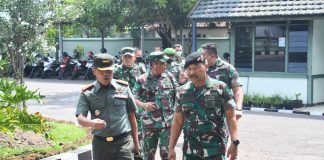 Markas Kolonel Unang Dikunjungi Jenderal Bintang Dua dari Mabes TNI Korem Mojokerto