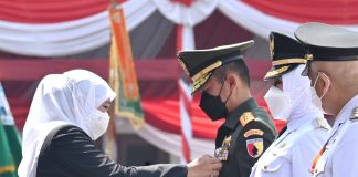 Pangdam V/Brawijaya Terima Penghargaan Lencana Emas Jer Basuki Mawa Beya