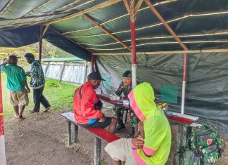 Prioritaskan Kesehatan Warga, Satgas Arya Kemuning Beri Pelayanan Kesehatan Hankam
