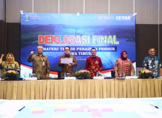 Sekdaprov Jatim Adhy Karyono Pimpin Deklarasi Final Materi Teknis Perairan Pesisir Jatim Politik dan Pemerintahan