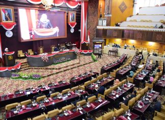Gubernur Khofifah Bersama DPRD Jatim Sepakati Raperda P4GN, Pemberdayaan Ormas, Pengelolaan Sampah Regional dan Kerjasama Daerah Gubernur Jawa Timur